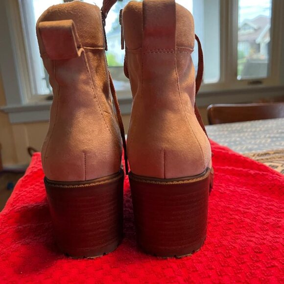 Vince Camuto suede lace-up boots - Picture 3 of 5